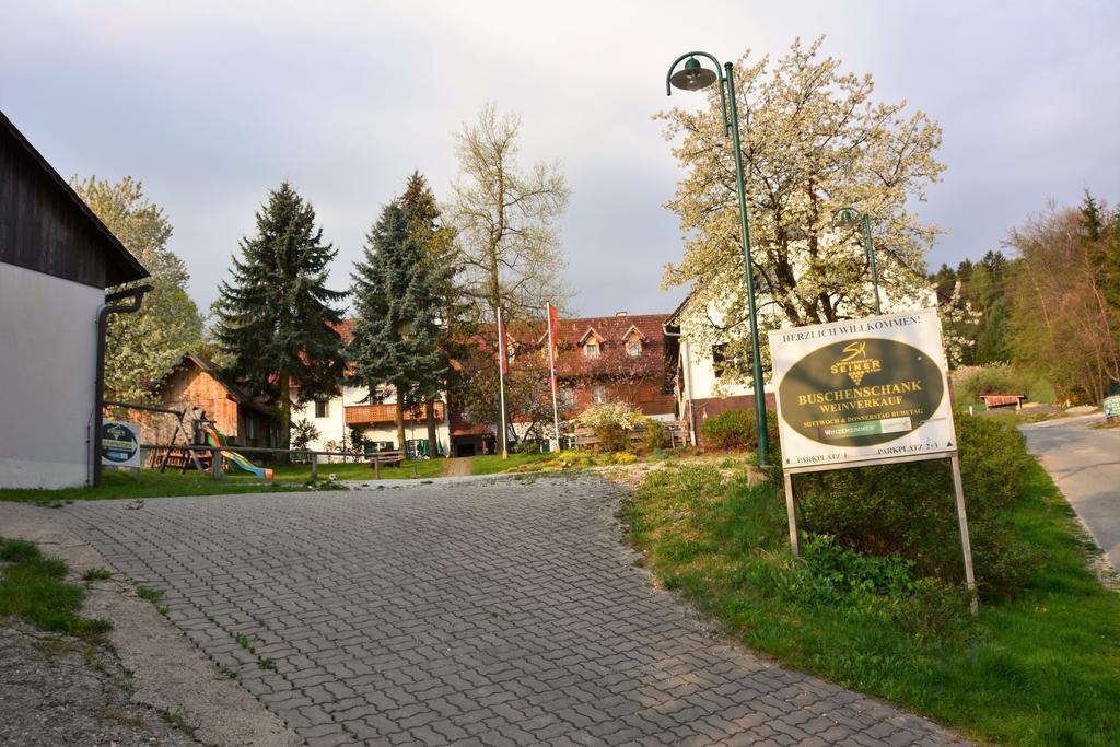 Weingut Seiner Vlg. Kraxner Villa Greisdorf Exteriör bild