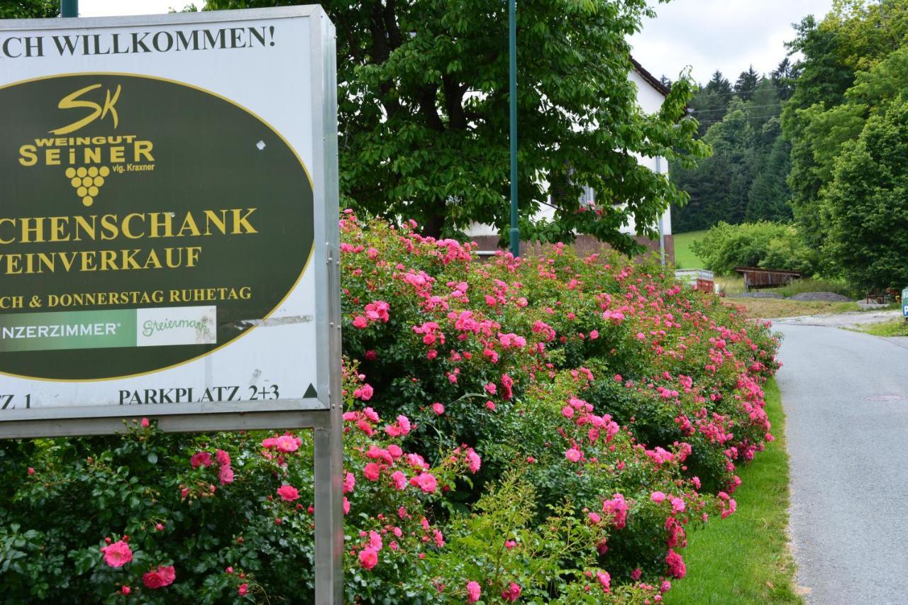 Weingut Seiner Vlg. Kraxner Villa Greisdorf Exteriör bild